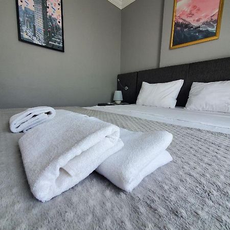 5 Mins To Airport Private Villa Room Стамбул Экстерьер фото